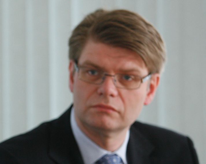 Björn hvetur eldra starfsfólk til að minnka við sig vinnu.