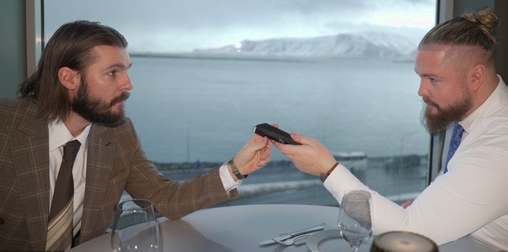 Chad Grooming býður upp á frábærar vörur fyrir skegg, hár og rakstur. Meðal vinsælla vara eru rakkrem, krem eftir eftir rakstur, Obsidian Safety rakvélin, Safety Razor rakvélablöðin og SackMaster pungrakvélin.