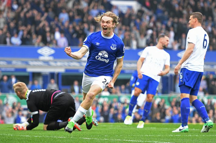 Tom Davies kom Everton yfir eftir aðeins 31 sekúndu gegn Leicester sem. Enginn skorað jafnsnemma leiks í ensku úrvalsdeildinni í vetur. nordicphoto/getty