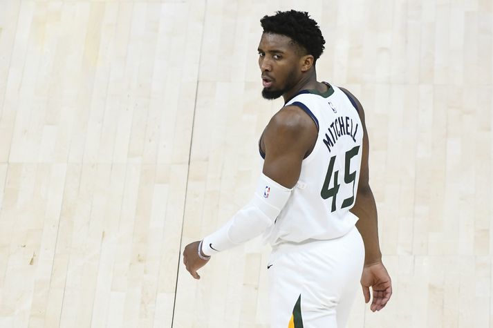 Donovan Mitchell hefur verið sjóðandi heitur í seinustu leikjum fyrir Utah Jazz. Það var því mikið áfall fyrir liðið þegar hann þurfti að fara af velli.