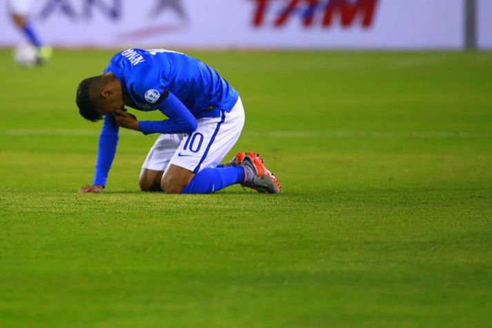 Neymar verður líklega ekki meira með Brasilíu í Suður-Ameríkukeppninni.