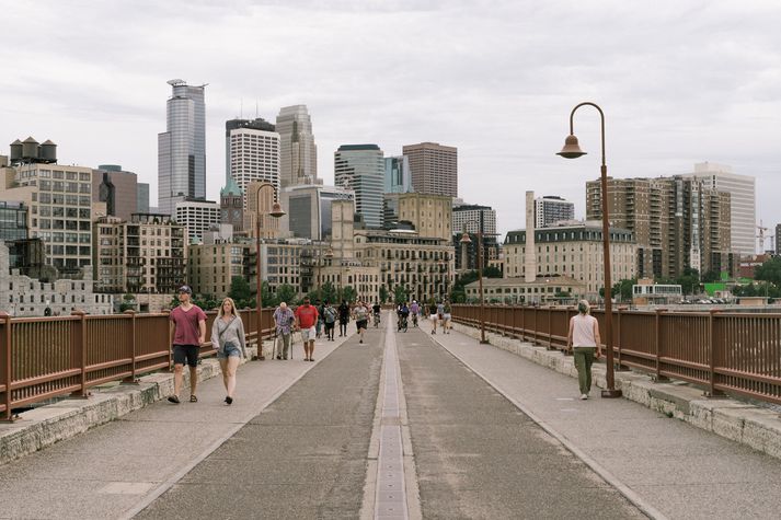 Samtökin Mapping Prejudice smíðuðu leitarvél sem fór í gegnum 10 milljón síður af gögnum frá einni sýslu í Minnesota og fann 30 þúsund „athugunarverð“ skjöl.