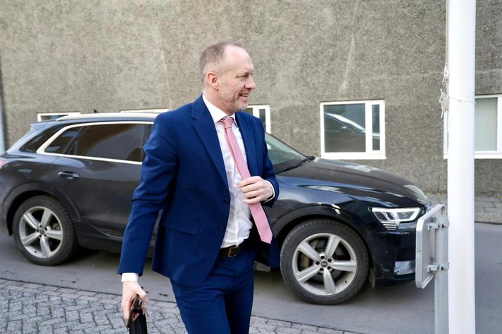 Guðmundur Ingi Guðbrandsson, starfandi formaður Vinstri grænna, og félagsmálaráðherra.