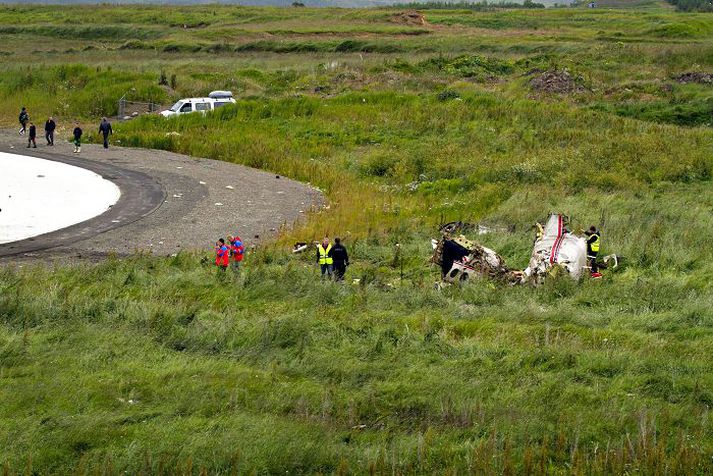 Tveir létust þegar flugvélin hrapaði í Hlíðarfjalli og einn komst lífs af.