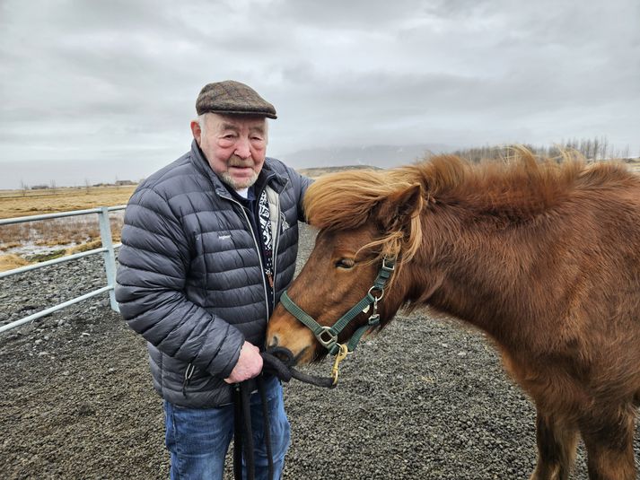 Líf Ingimars hefur meira og minna snúið um hesta og hestamennsku.  Hann er alvegin ákveðin að fara á bak í vor eftir smá pásu eftir Covid.