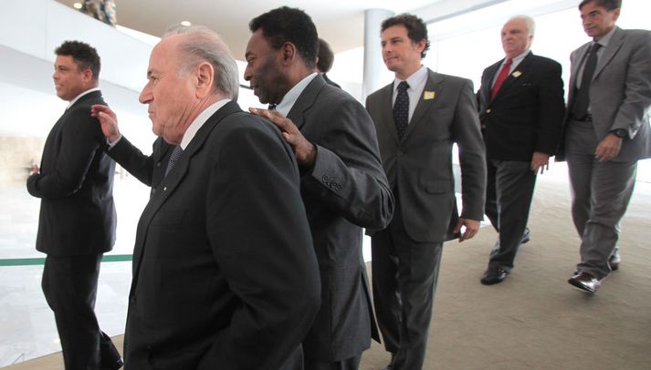 Sepp Blatter með Pele og Ronaldo.