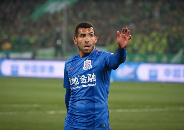 Tevez hefur ekki beint unnið fyrir laununum sínum síðan hann gekk í raðir Shanghai Shenhua.