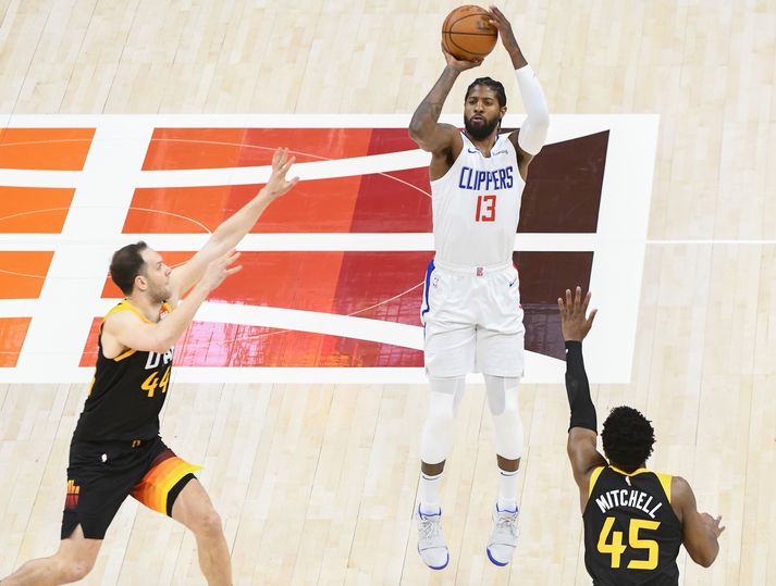 Paul George var frábær í fjarveru Kawhi Leonard í nótt.