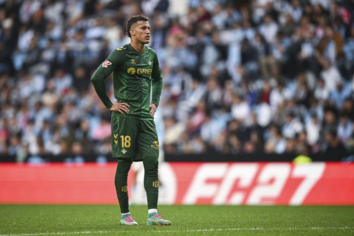 Real Betis átti að spila í kvöld gegn Navalcarnero í spænsku bikarkeppninni í kvöld.