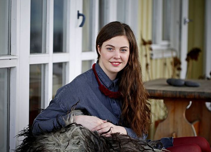 Bergdís Inga Brynjarsdóttir, fatahönnunarnemi í Berlín, notar orkeringu og hnúta til að búa til falleg hálsmen og eyrnalokka.