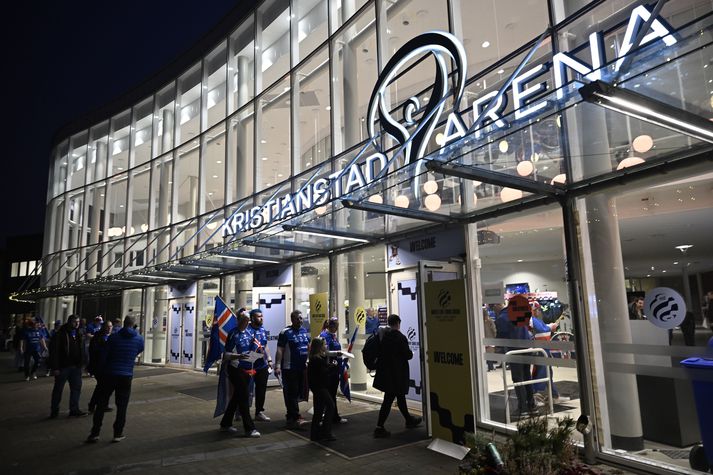 Fjöldi Íslendinga hefur lagt leið sína til Kristianstad til að fylgjast með íslenska karlalandsliðinu í handbolta á EM.