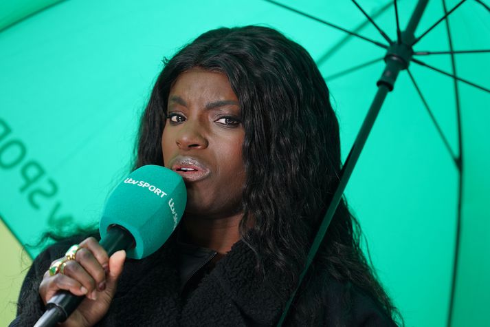 Eni Aluko er reglulega spotspónn Joeys Barton á X.
