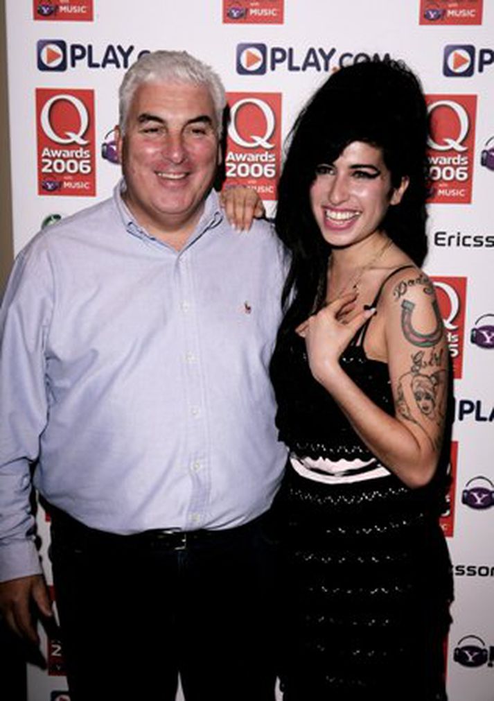 Amy ásamt föður sínum Mitch Winehouse