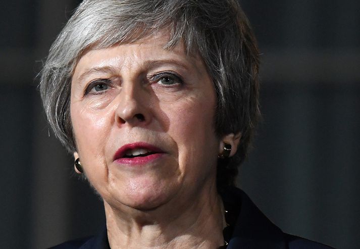 Theresa May varði drögin að Brexitsamningnum á breska þinginu í dag.