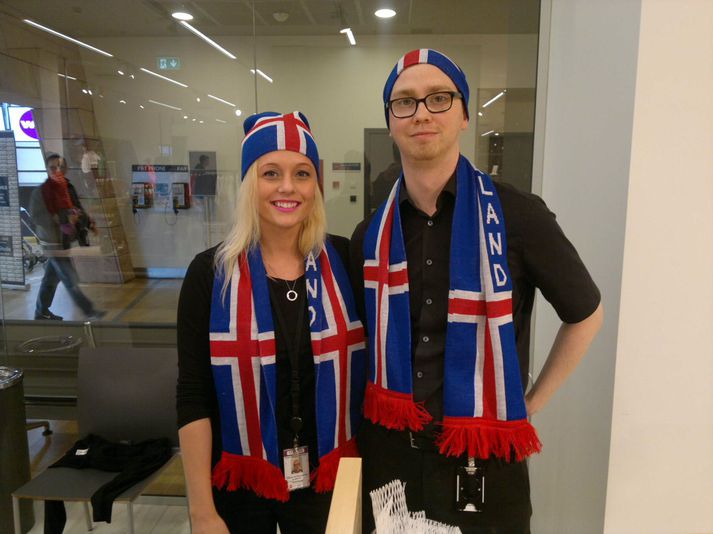 Helena og Júlíus taka sig vel út í fánalitunum. 