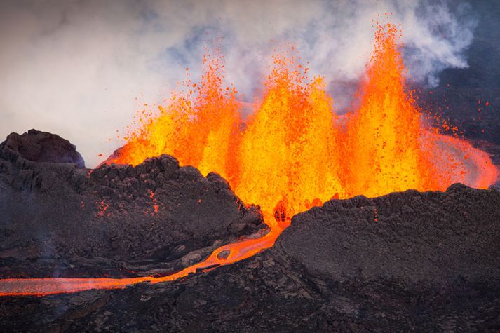 Gosvirkni í Holuhrauni virðist vera svipuð og síðustu daga.