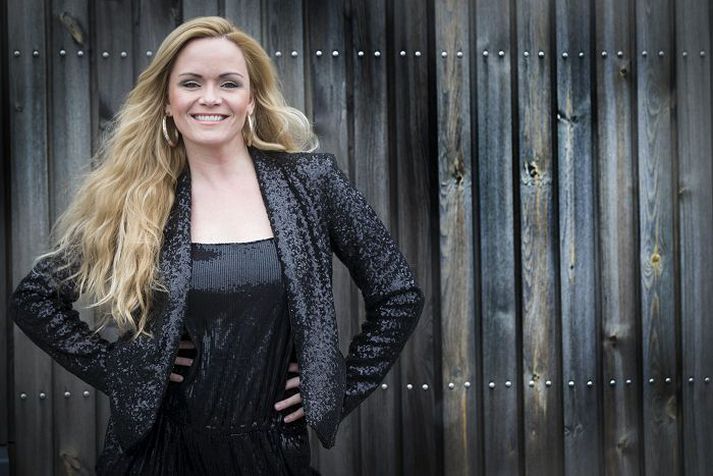 Afmælisbarnið "Það verður ekki haldið upp á afmælið með veislu fyrr en í ágúst. Þá munum við besta vinkona mín slá saman fertugsafmælum okkar og bjóða til risaveislu.“Fréttablaðið/Vilhelm
