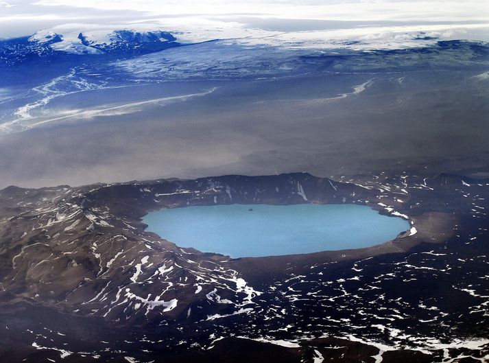 Mennirnir lögðu af stað í göngu frá Strengjabrekku um helgina og hugðust ganga að Svartárvatni.