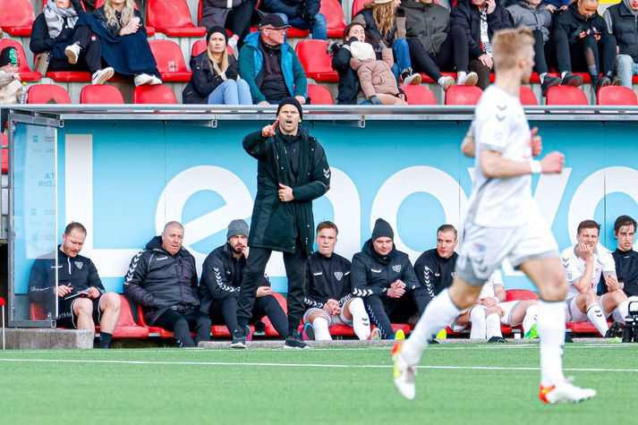 Hermann Hreiðarsson og lærisveinar fá nokkrar auka mínútur til að koma sér á Hlíðarenda.