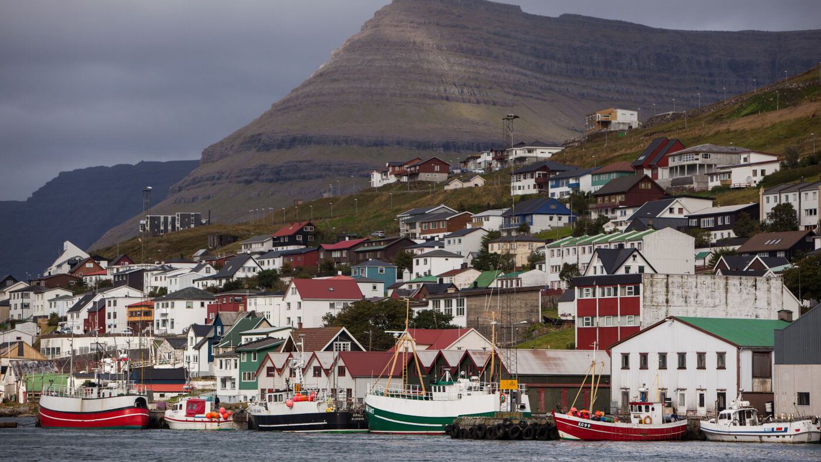 Boðaði þing­kosningar í skyndi