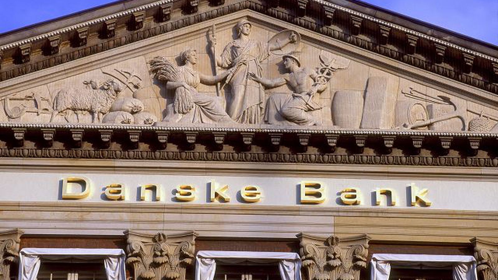 Danske bank. Датский банк. Картинка danske Bank. Danske bankas в Вильнюсе.