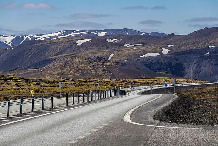 Frá Hellisheiði, rétt áður en ekið er niður í Kambana.