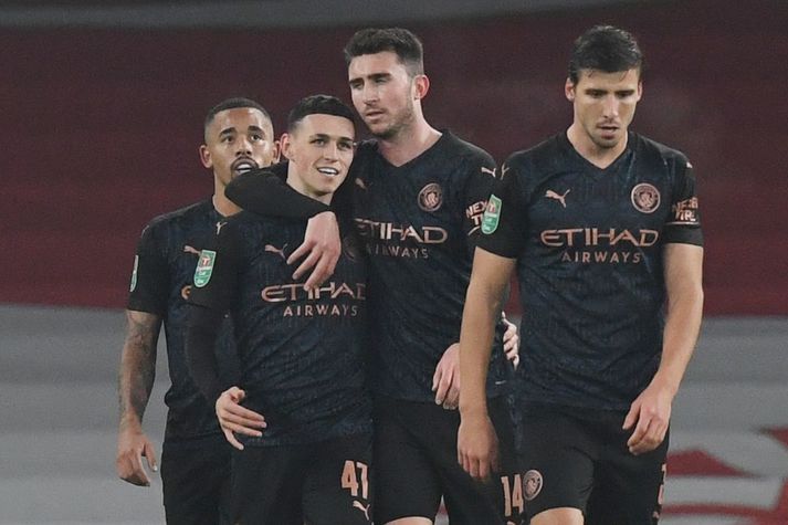 Manchester City mætir Manchester United í undanúrslitum.