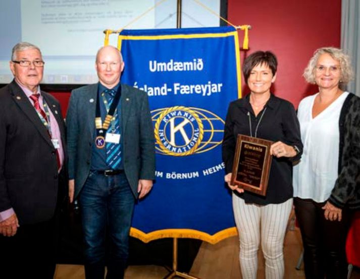 Barna- og unglingageðdeild hlaut 10 milljónir í styrk frá Kiwanis.