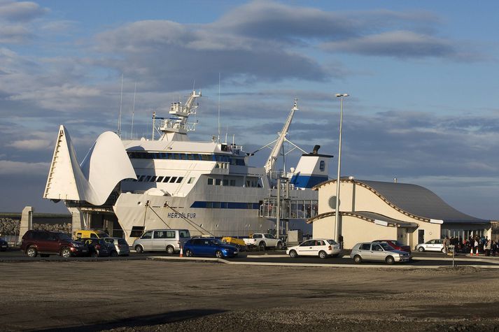 Bæjarstjórinn segir að þegar tekin séu tillit til ákveðinna skilyrða ætti sveitarfélagið að geta rekið ferjuna á forsendum samfélagsins. Fréttablaðið/Stefán