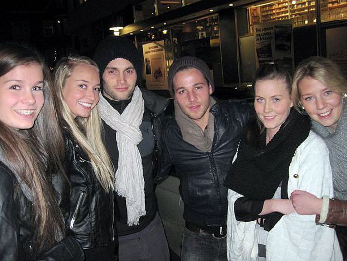 Penn Badgley og Shawn Pyfrom nutu mikillar athygli um helgina og slegist var um myndatökur með þeim.