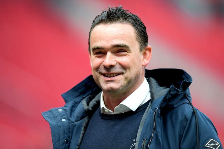 Marc Overmars var ekki lengi atvinnulaus en færir sig yfir frá Hollandi til Belgíu.