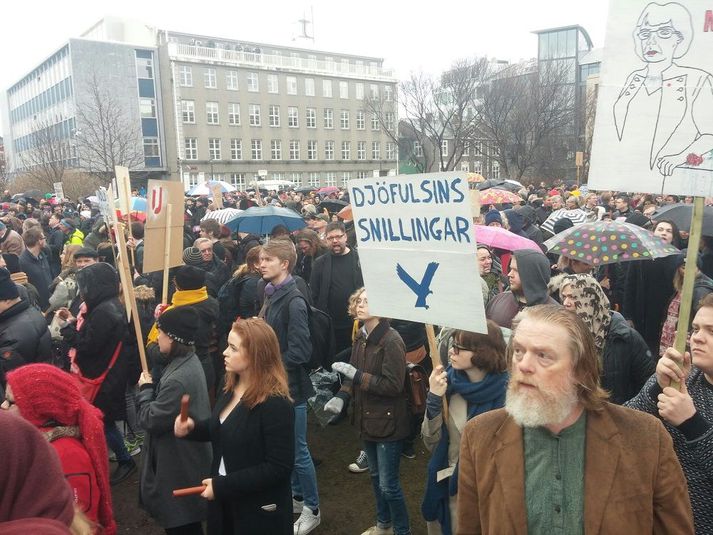 Frá mótmælunum í gær.