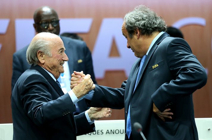 Platini með Sepp Blatter, fráfarandi forseta FIFA.