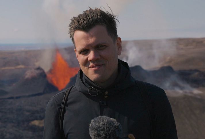 Bergur Finnbogason, listrænn stjórnandi hjá CPP, við Fagradalsfjall.