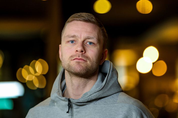 Tapið á móti Ungverjum í átta liða úrslitum Ólympíuleikanna 2012 situr enn í Aroni Pálmarssyni og telur hann íslenska landsliðið hafa átt að vinna mótið.