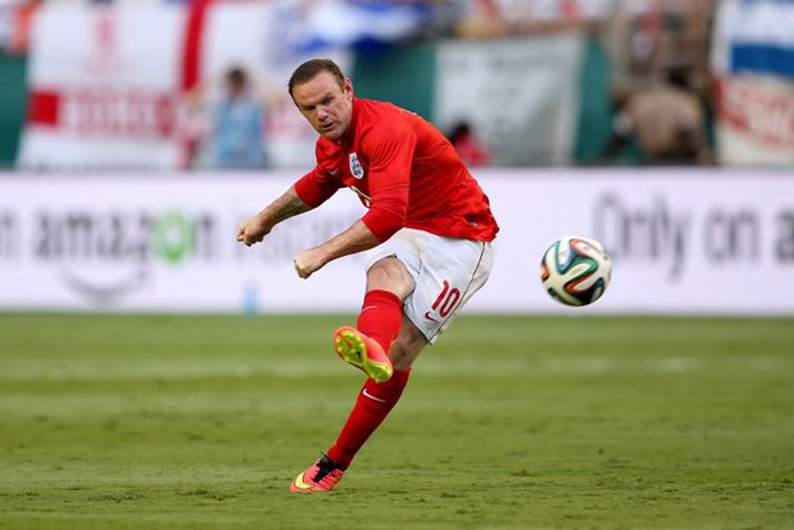 Del Piero hefur trú á Rooney í sumar.