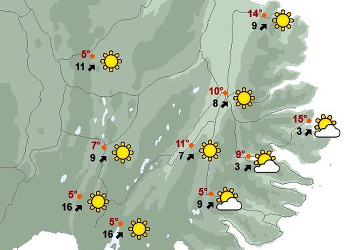 Fimmtán stiga hiti mælist nú á Neskaupstað.