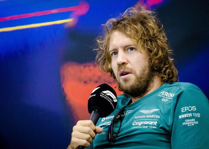 Sebastian Vettel segir ekkert því til fyrirstöðu að konur keppi í Formúlu 1.