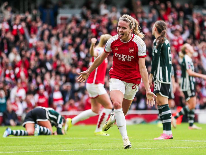 Cloe Eyja Lacasse fagnar marki sínu fyrir Arsenal í dag.