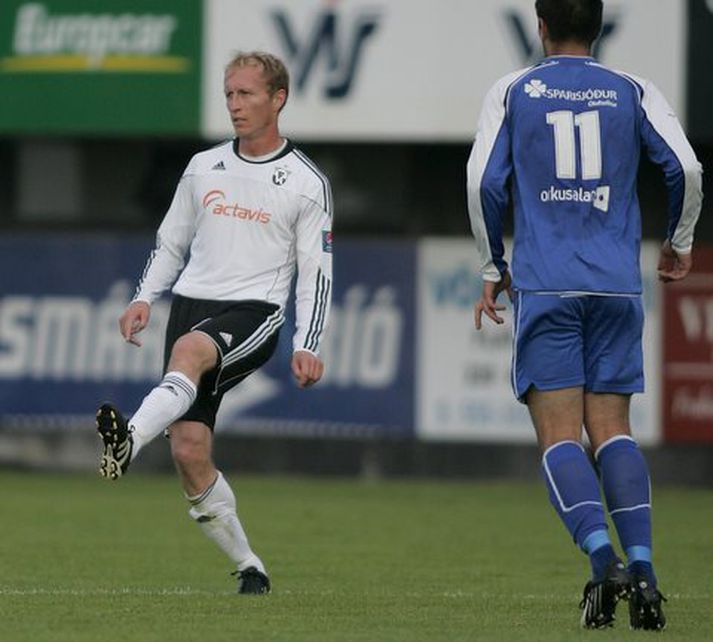 Tommy Nielsen í leik með FH í sumar.