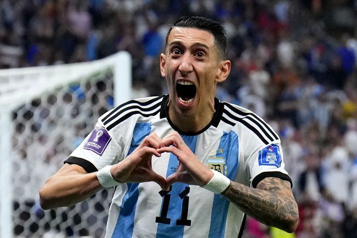 Angel Di Maria fagnar marki sínu í úrslitaleiknum.