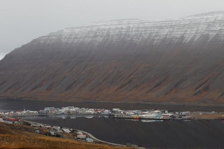 Brotin áttu sér stað á Ísafirði. 