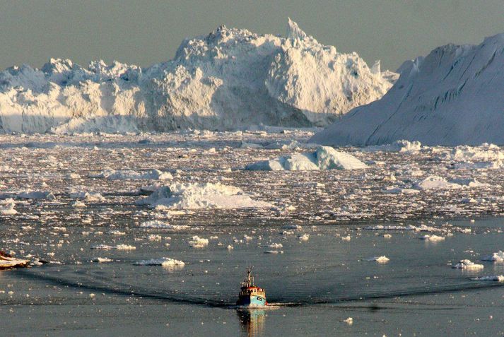 Hafís bráðnar hratt á norðurslóðum vegna loftslagsbreytinga.