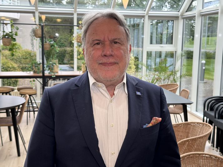 George Katrougalos, sjálfstæður sérfræðingur Sameinuðu þjóðanna um eflingu lýðræðislegrar og réttlátrar alþjóðasamfélagsgerðar, er jafnframt fyrrverandi utanríkisráðherra Grikklands.