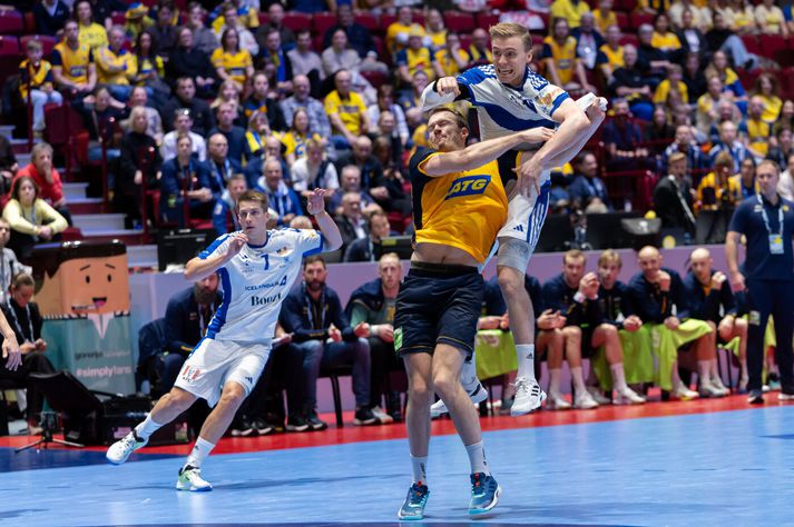 Gísli Þorgeir Kristjánsson á ferðinni í leiknum gegn Svíþjóð sem Ísland vann örugglega, 35-27.