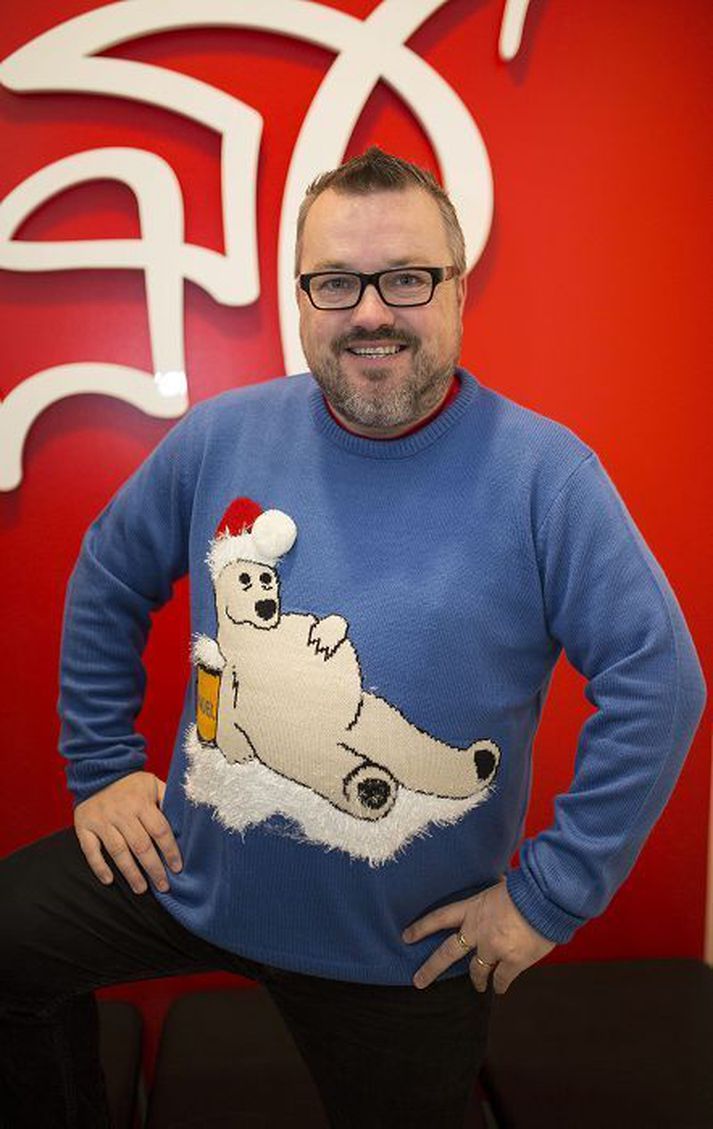 Jólapeysan Drukkinn ísbjörn prýðir jólapeysu ársins hjá Sigga Hlö.