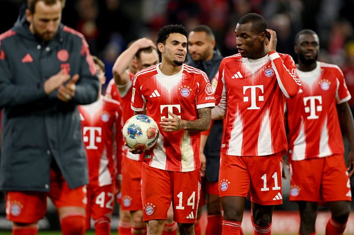 Luis Diaz skoraði þrennu fyrir Bayern München í dag og fékk að eiga boltann.