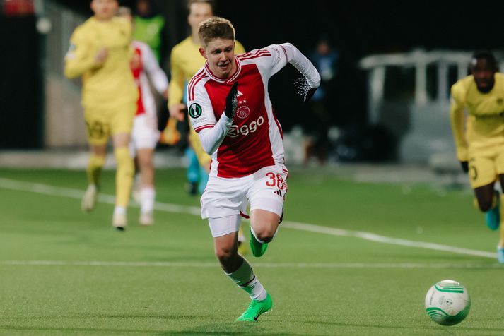 Kristian Nökkvi Hlynsson og félagar í Ajax verða í pottinum þegar dregið verður í Sambandsdeild Evrópu í dag.