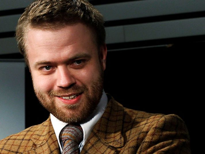 Mugison og félagi hans Kristján Freyr fengu bíl „lánaðan“ á Ísafjarðarhöfn fyrir páska. Þrátt fyrir að tilkynnt hafi verið um málið til lögreglu urðu ekki nein eftirköst, að fram kemur á vef BB.