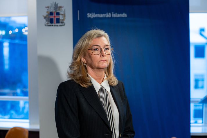 Alma Möller heilbrigðisráðherra segir mikilvægt að tryggja eftirlit með Sjúkratryggingum. 